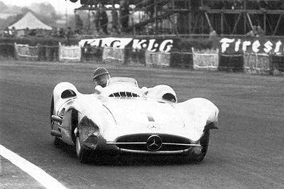 1954-ben a Mercedes-Benz W196 F1 a GP Anglia - Fotó Mágnes