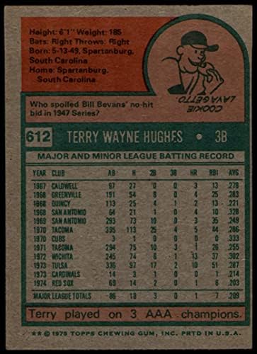 1975 Topps 612 Terry Hughes, a Boston Red Sox (Baseball Kártya) Dean Kártyák 5 - EX Red Sox